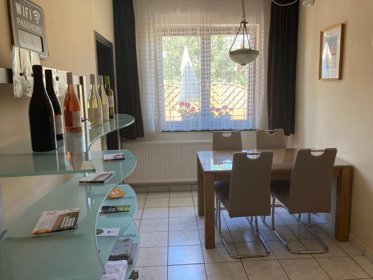 Farkas Vendeghaz Hotel Sopron Buitenkant foto