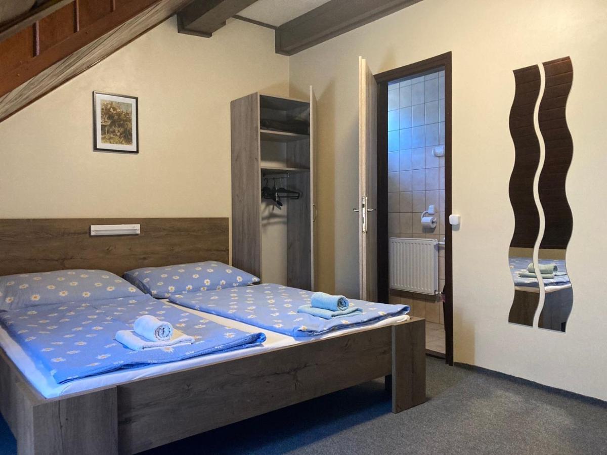 Farkas Vendeghaz Hotel Sopron Buitenkant foto