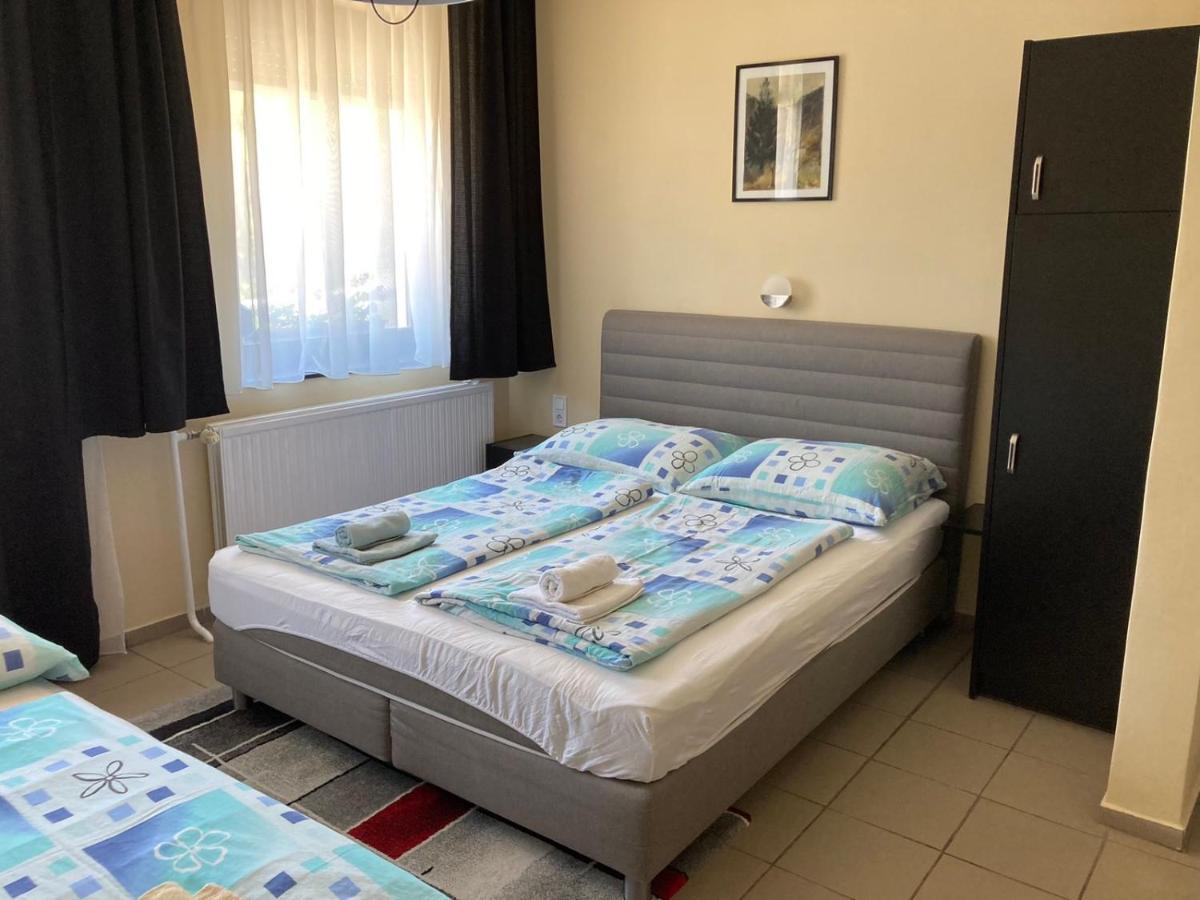 Farkas Vendeghaz Hotel Sopron Buitenkant foto