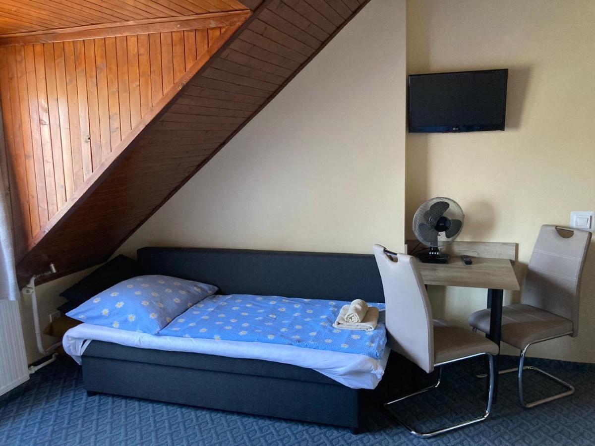 Farkas Vendeghaz Hotel Sopron Buitenkant foto