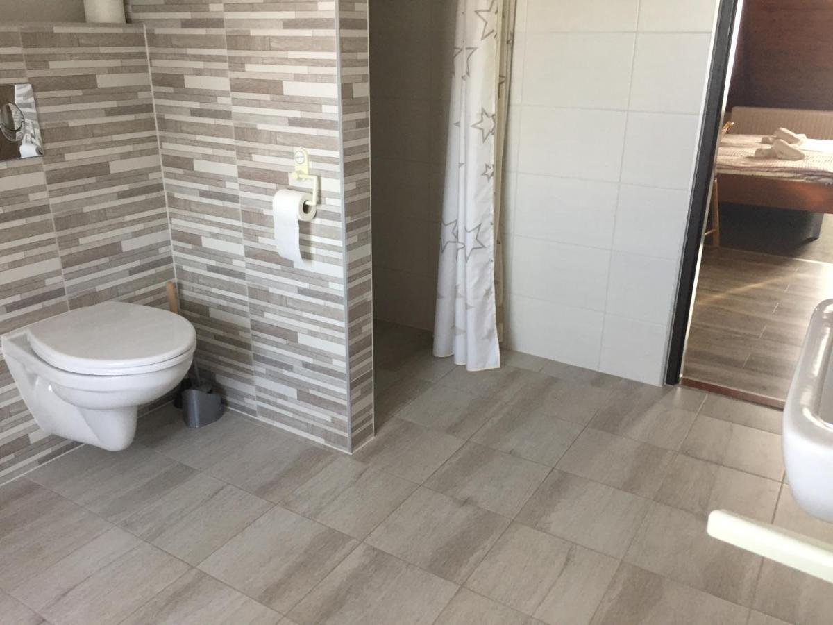 Farkas Vendeghaz Hotel Sopron Buitenkant foto